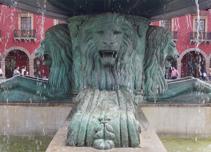 FUENTE DE LOS LEONES